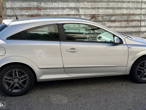 Opel Astra GTC 1.3 CDTi