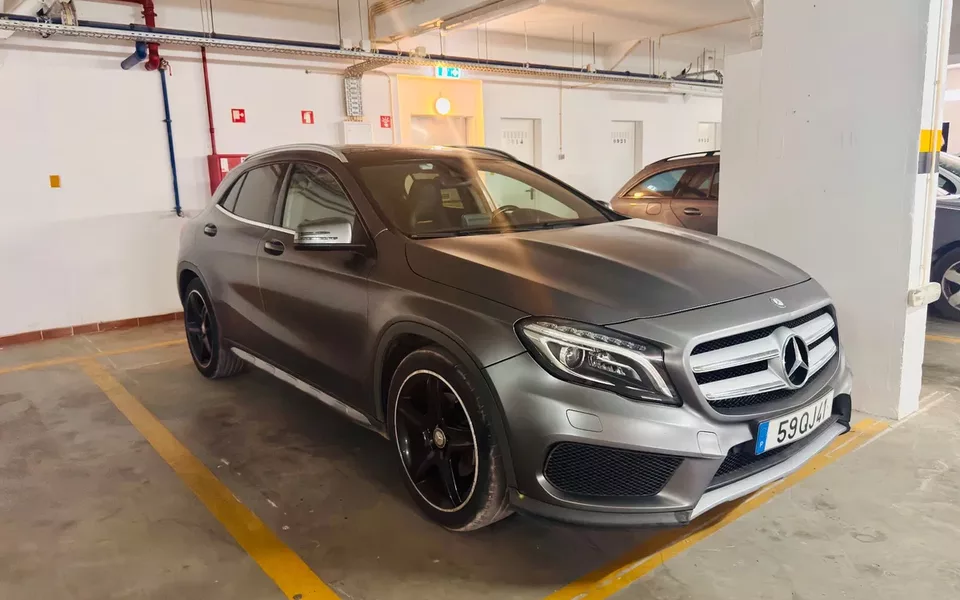 Mercedes-Benz GLA 220 CDI AMG Line