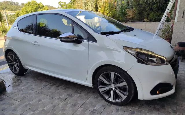 Peugeot 208 e-HDi FAP 115 Stop&Start XY
