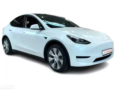 Tesla Model Y RWD
