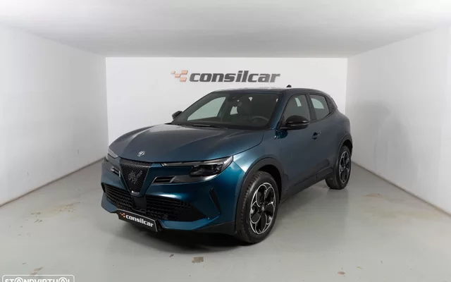 Alfa Romeo Junior Elletrica 50 kWh Launch Edition