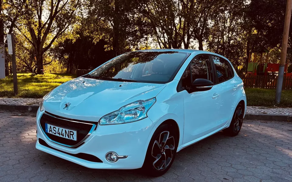 Peugeot 208 e-HDi 68 EGS5 Stop&Start Active