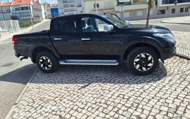Mitsubishi L200 2.4 DI-D CD Instyle Strakar AT 4WD