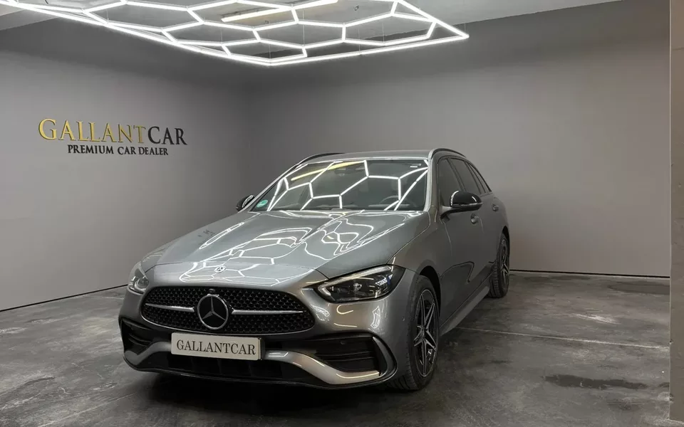 Mercedes-Benz C 300 e AMG Line