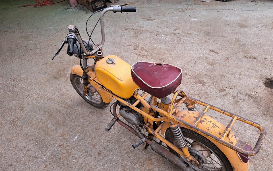 MOTO CLASICA MINI DUCATI DE 49 CC.