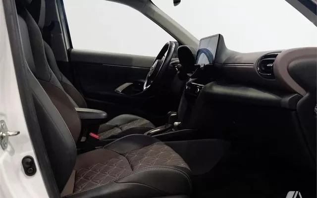 TOYOTA Yaris Cross Yaris Cross 120H Style Bi-Tono
