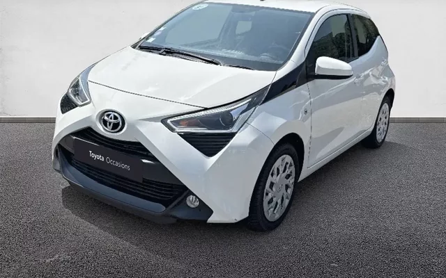 TOYOTA AYGO 1.0 VVT-i x-play