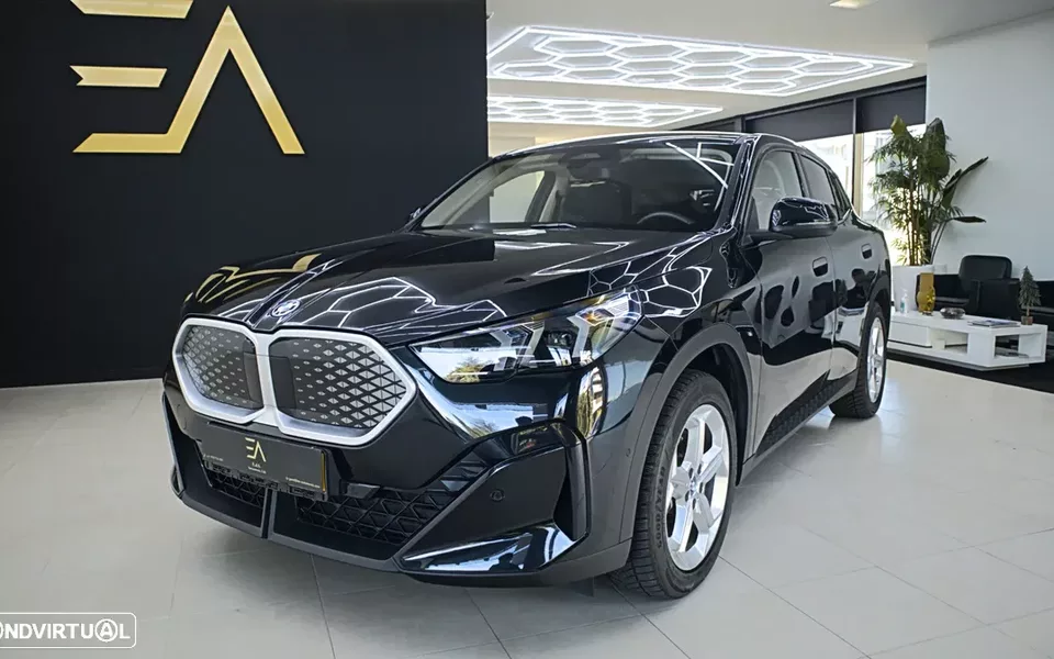 BMW iX2 xDrive30