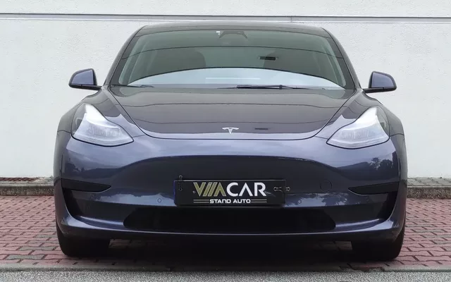 Tesla Model 3 Standard Range Plus RWD