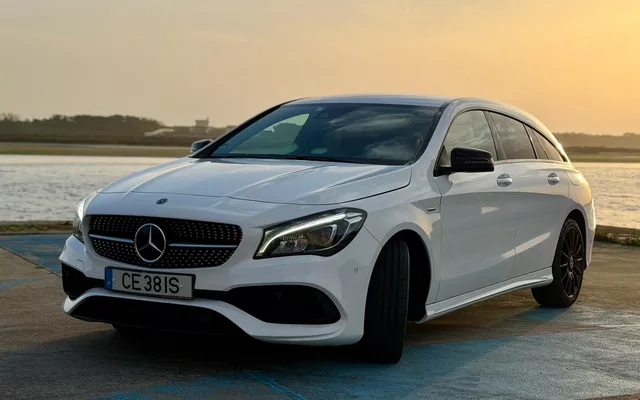 Mercedes-Benz CLA 220 d 4Matic 7G-DCT AMG Line