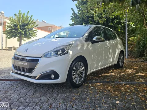 Peugeot 208 1.2 PureTech Allure
