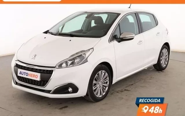PEUGEOT 208 1.2 PureTech Allure