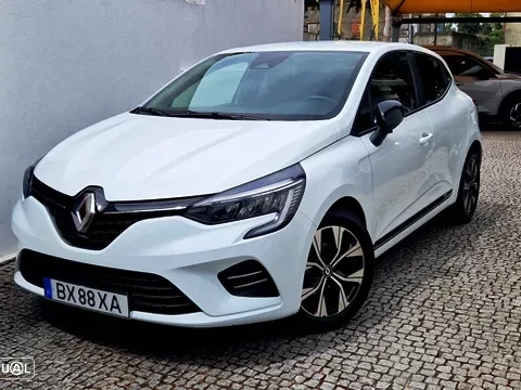 Renault Clio 1.0 TCe Intens CVT