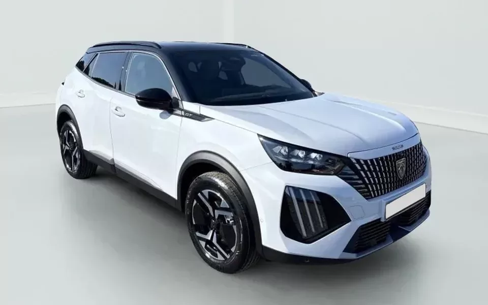 Peugeot 2008 1.2 HYBRID 145 DCS6 GT Zéro km immatriculé