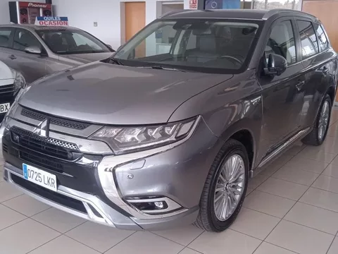 MITSUBISHI Outlander Outlander PHEV Kaiteki 4WD
