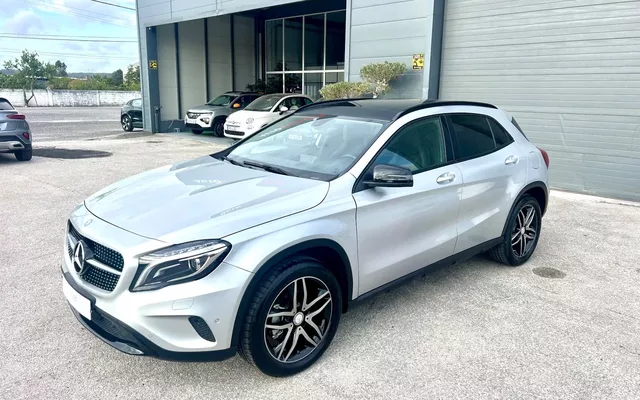 Mercedes-Benz GLA 220 d 4Matic 7G-DCT Urban