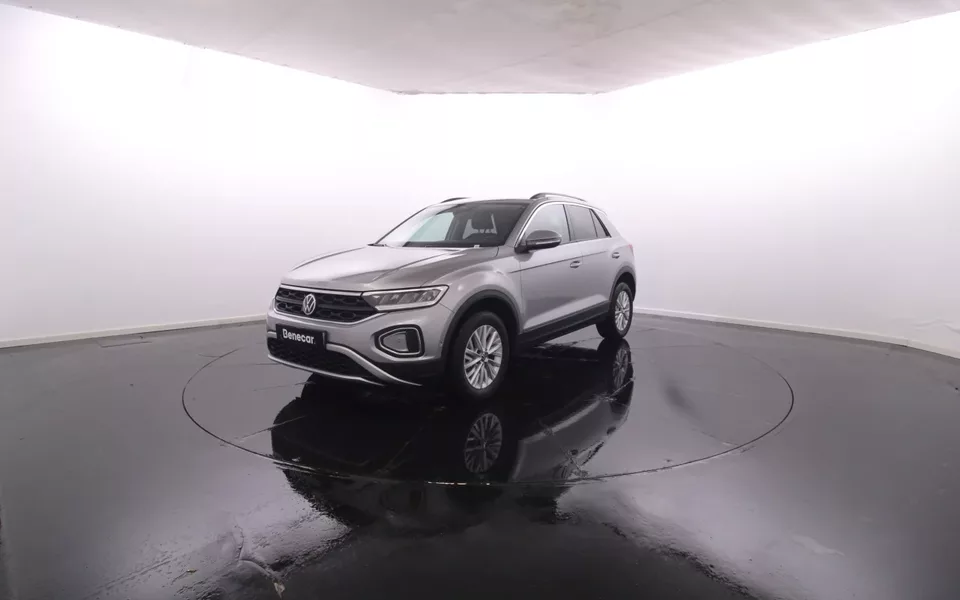 Volkswagen T-Roc 1.0 TSI Life 110cv / Vidros Escurecidos / LED / JLL