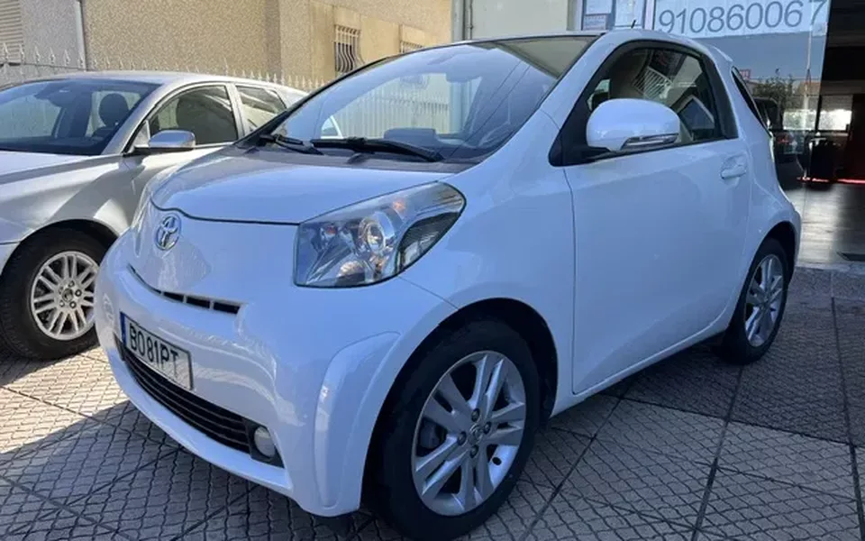 Toyota iQ