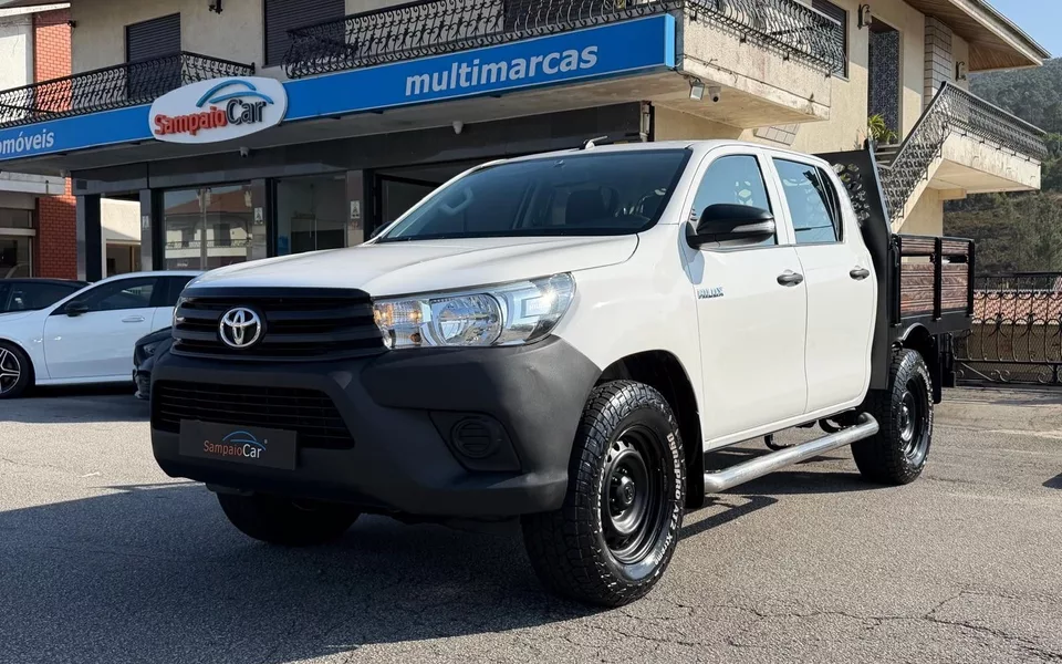 Toyota Hilux 2.4 D-4D 4WD CD CH