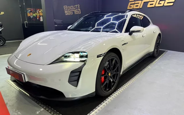 Porsche Taycan GTS