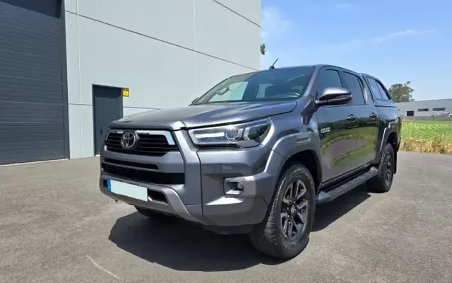 Toyota Hilux 2021 2.8 D-4D 4WD Invincible TA