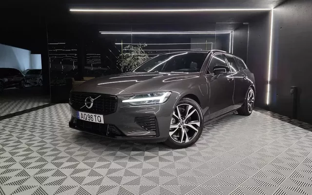 Volvo V60 2.0 T6 AWD TE R-Design