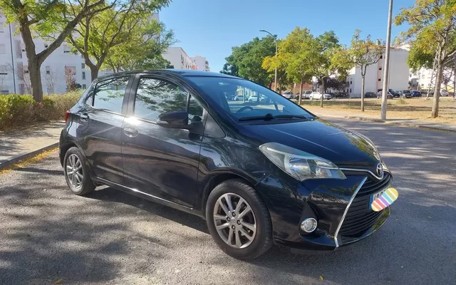 Toyota Yaris 1.0 VVT-i Comfort +PS Style +P.Techno