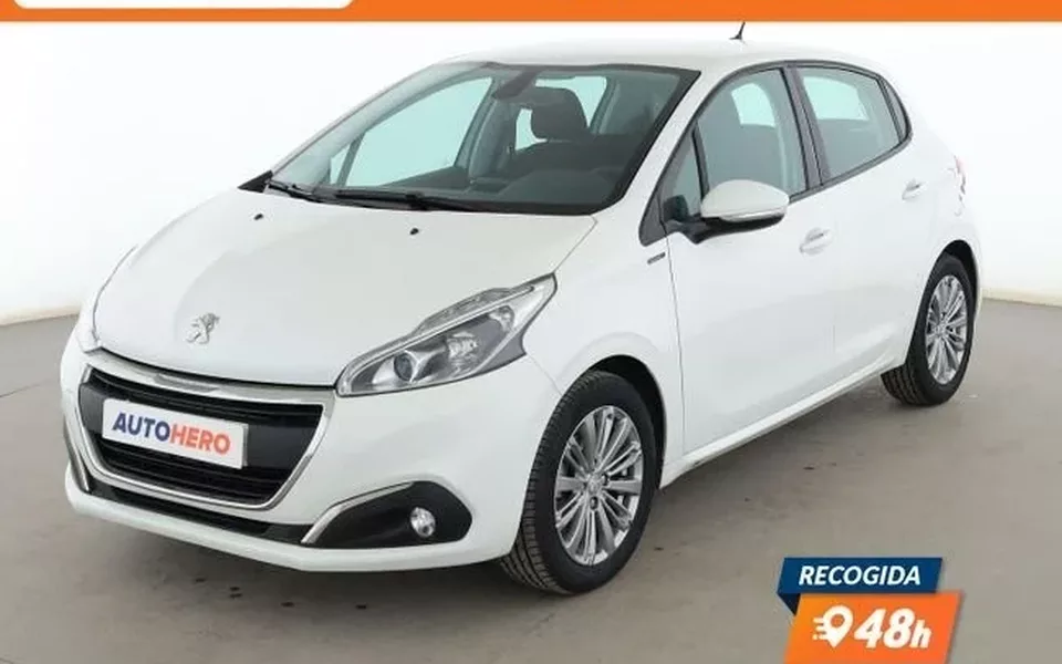 PEUGEOT 208 208 1.2 PureTech S&S Signature 82