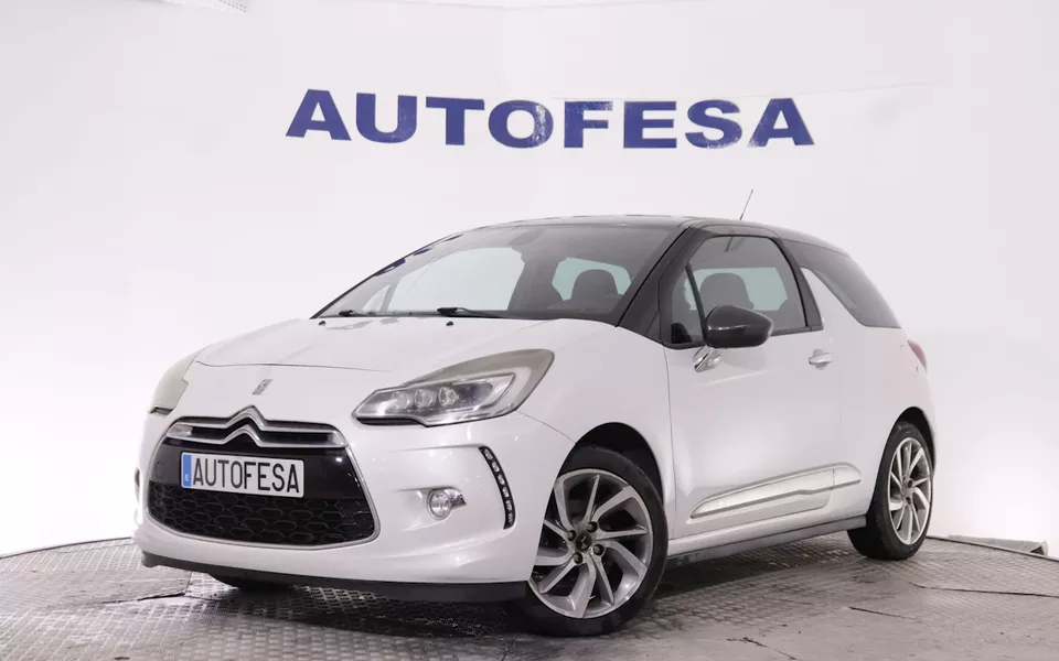 DS DS 3 1.2 PURETECH SO CHIC 110CV 3P # NAVY, PARKTRONIC
