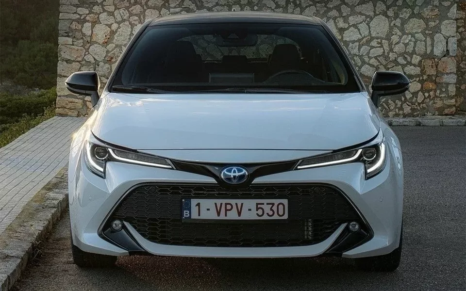 TOYOTA Corolla Corolla Verso 2.2D4D Sport 177 - 2300€ en