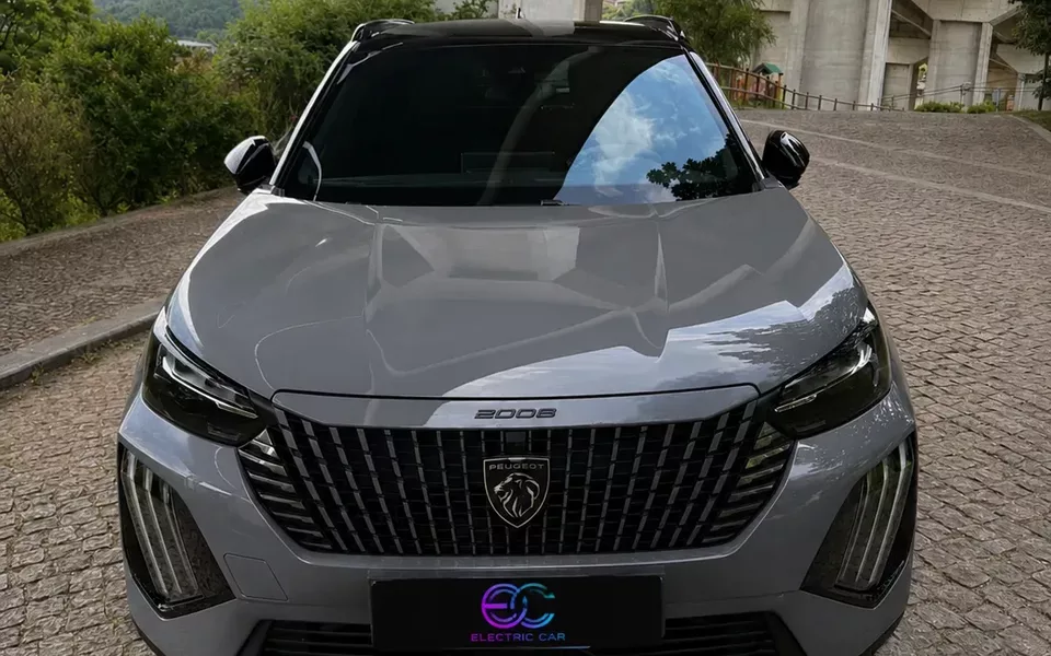 Peugeot 2008 1.2 Hybrid Style e-DCS6