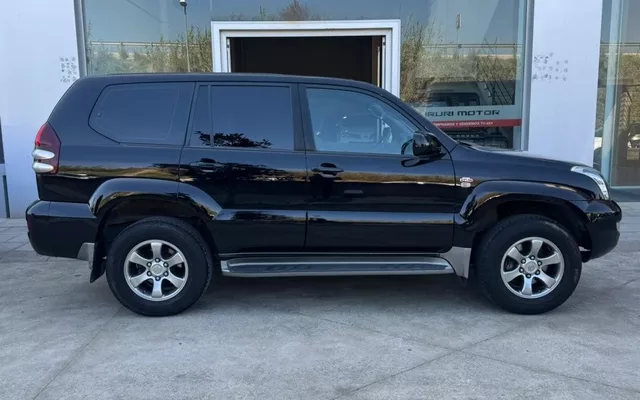 TOYOTA Land Cruiser Land Cruiser D-4D VX
