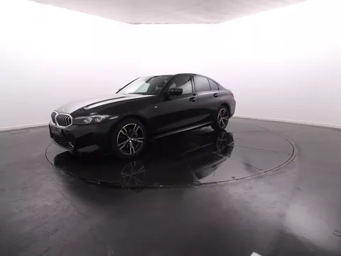 BMW Serie 3 - 330e Pack Desportivo M GPS / Vidros Escurecidos / Cam. Traseira / Bat. 19.5 kWh