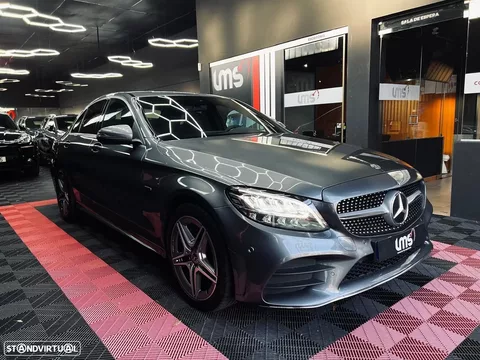 Mercedes-Benz C 300 de AMG Line