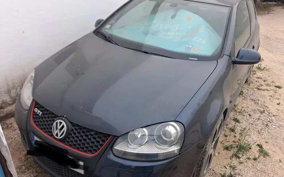 VW Golf 2.0 GTi Pirelli