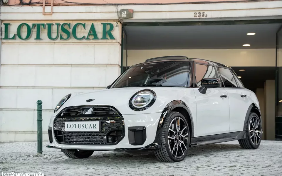 MINI 5 Portas Cooper Premium JCW Auto