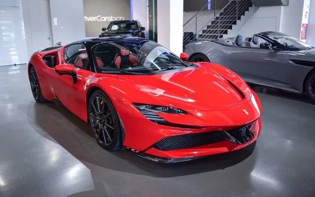 FERRARI SF90 SF90 Spider