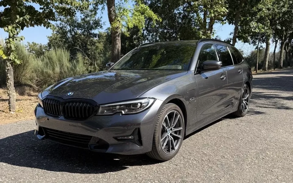 BMW 320 e Aut. Sport Line
