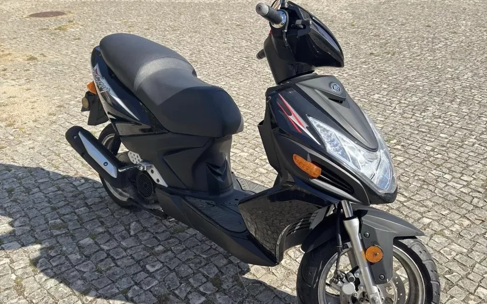 Outra não listada Outra não listada