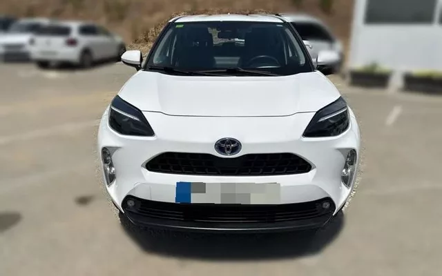 TOYOTA Yaris 1.5 120H Business Plus