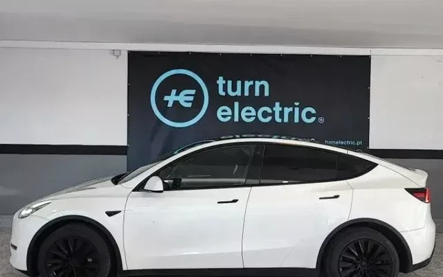 Tesla Model Y Tração Traseira