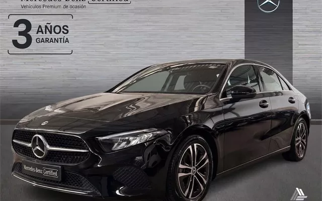 MERCEDES-BENZ Clase A CLASE A 180 Sedán