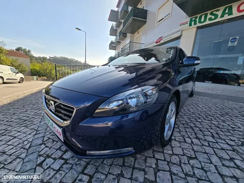 Volvo V40 D2 Powershift Momentum