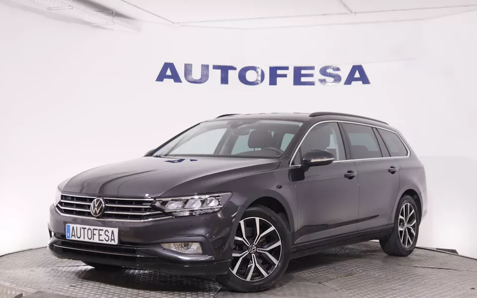 Volkswagen Passat Variant VARIANT 1.5 TSI EXECUTIVE 150CV 5P # IVA DEDUCIBLE,NAVY,PARKTRONIC