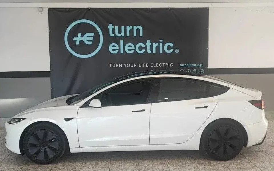 Tesla Model 3 Tração Traseira Premium
