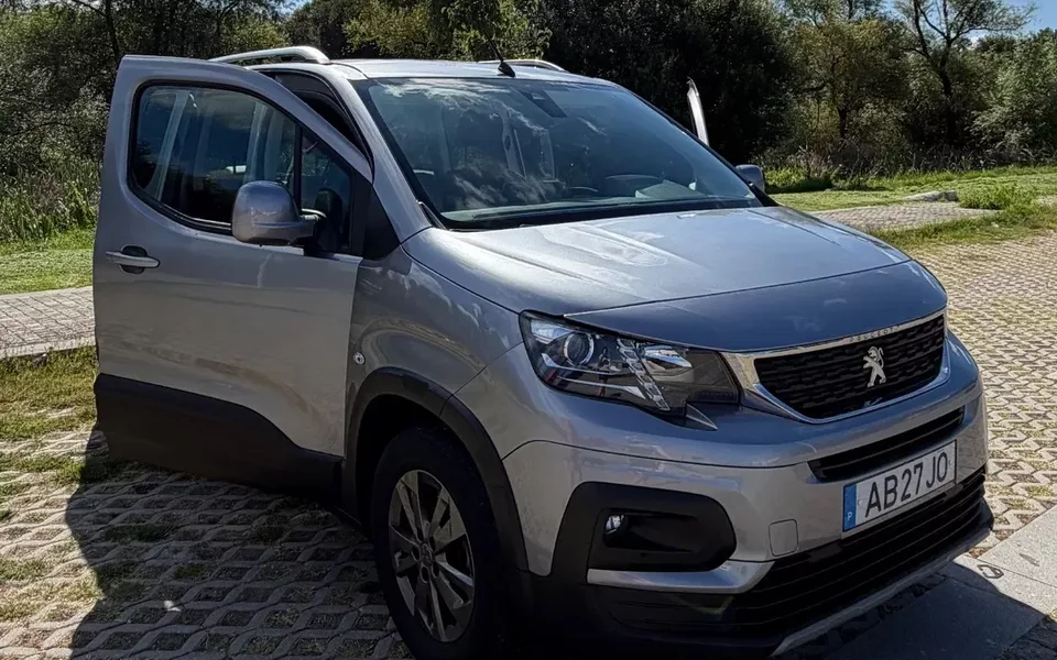 Peugeot Rifter 1.5 BlueHDi Longa Allure Pack 7L