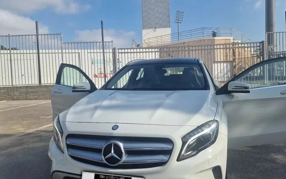 Mercedes-Benz GLA 220 d Urban