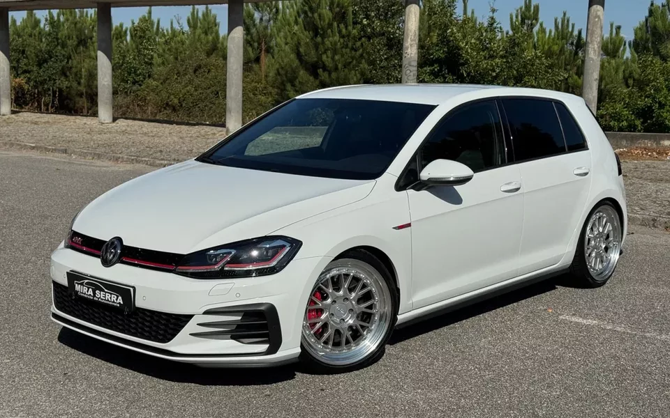 VW Golf 2.0 TSI GTI DSG Performance
