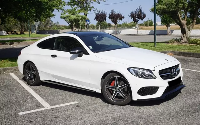 Mercedes-Benz C 220 d 9G-TRONIC AMG Line