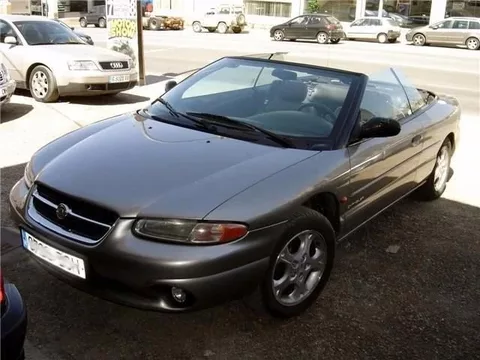 CHRYSLER Stratus CHRYSLER Stratus Descapotable 133cv Manual de 2 Puertas - 4900€ en Sant fruitos de vages barcelona.